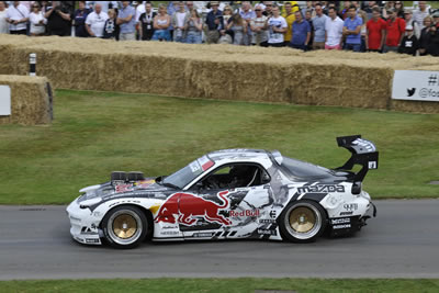 Mazda FD RX7 - Mad Mike Whiddet drift car